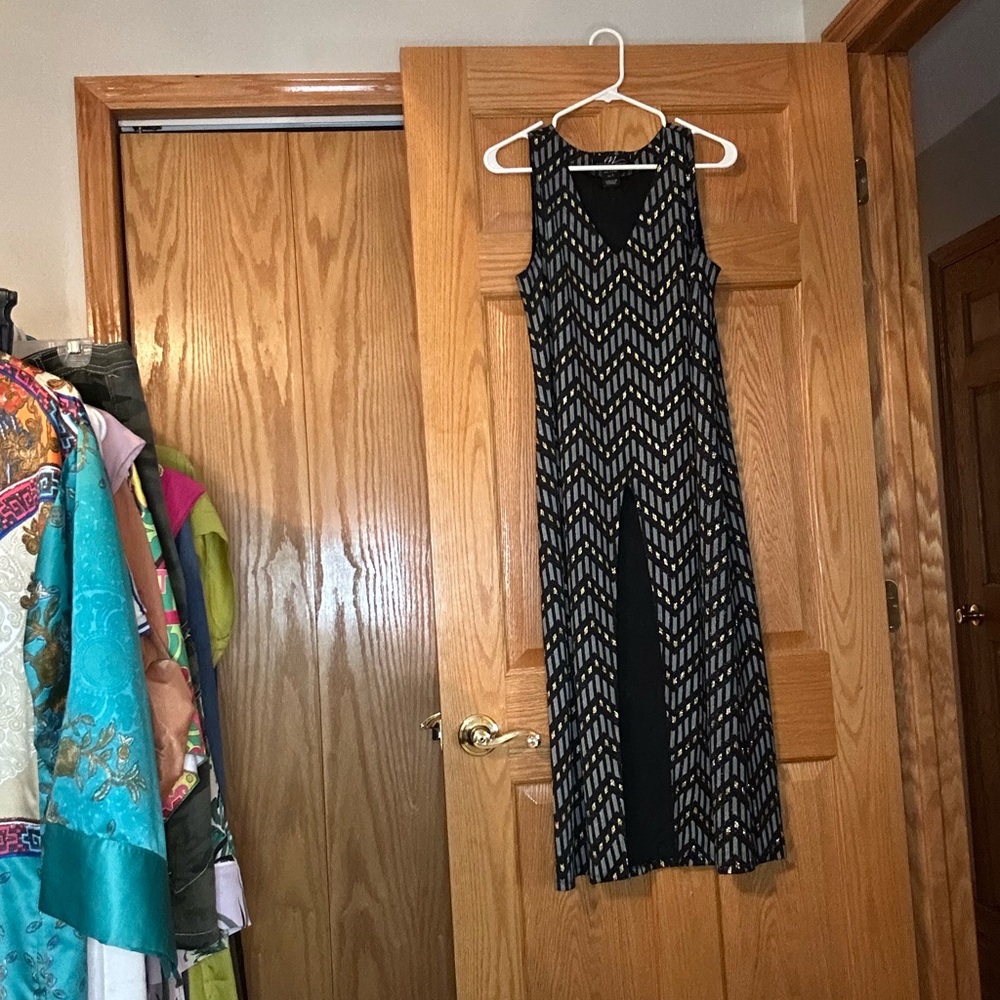 Midnight Velvet Black and Gold Midi Dress